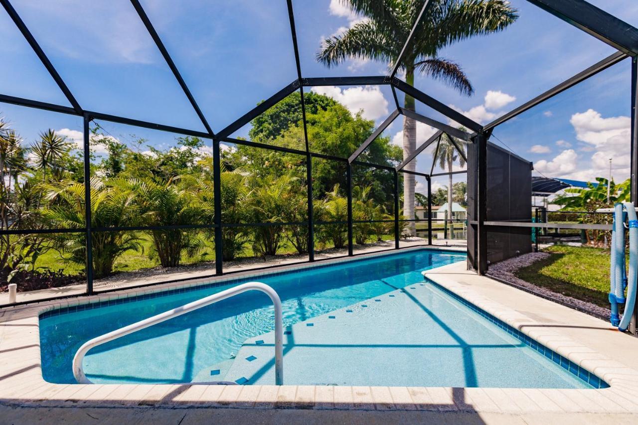 New! Dock Canal Family Home W/Pool & Gulf Access! 北迈尔斯堡 外观 照片